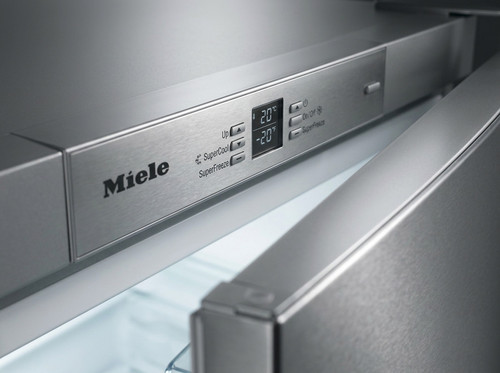 Macro photography of control panel 202608051007.jpg