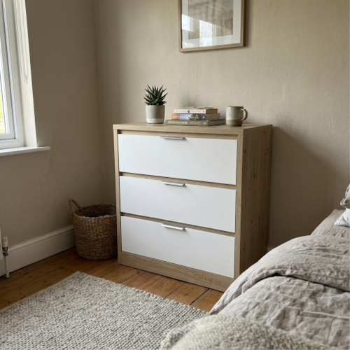 Didn’t expect to like white chests of drawers.png