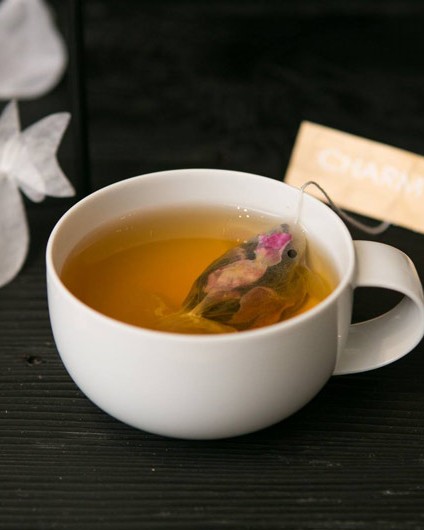 gold fish tea bag charm villa 5.jpg