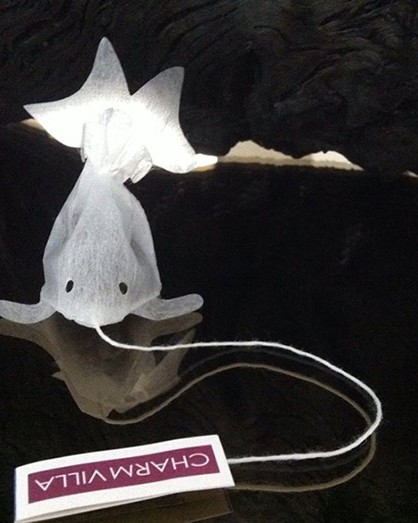gold fish tea bag charm villa 4.jpg