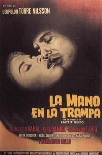 16 la mano en la trampa.jpg