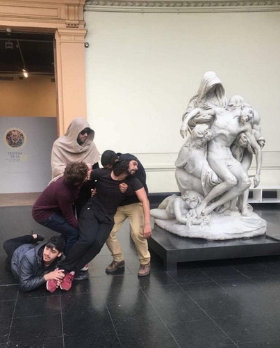 1jkaucnpg61b1.jpg