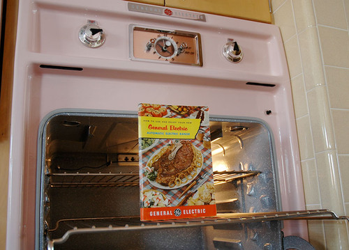 time capsule kitchen 60s nathan chandler furniture 9.jpg