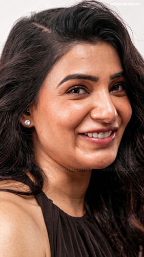 samantha 6785634523802.jpg
