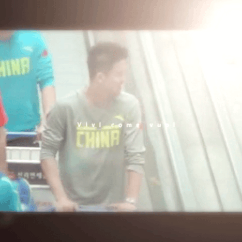 0062BoZOgy1if6a6fiav2g30k00k01l9.gif