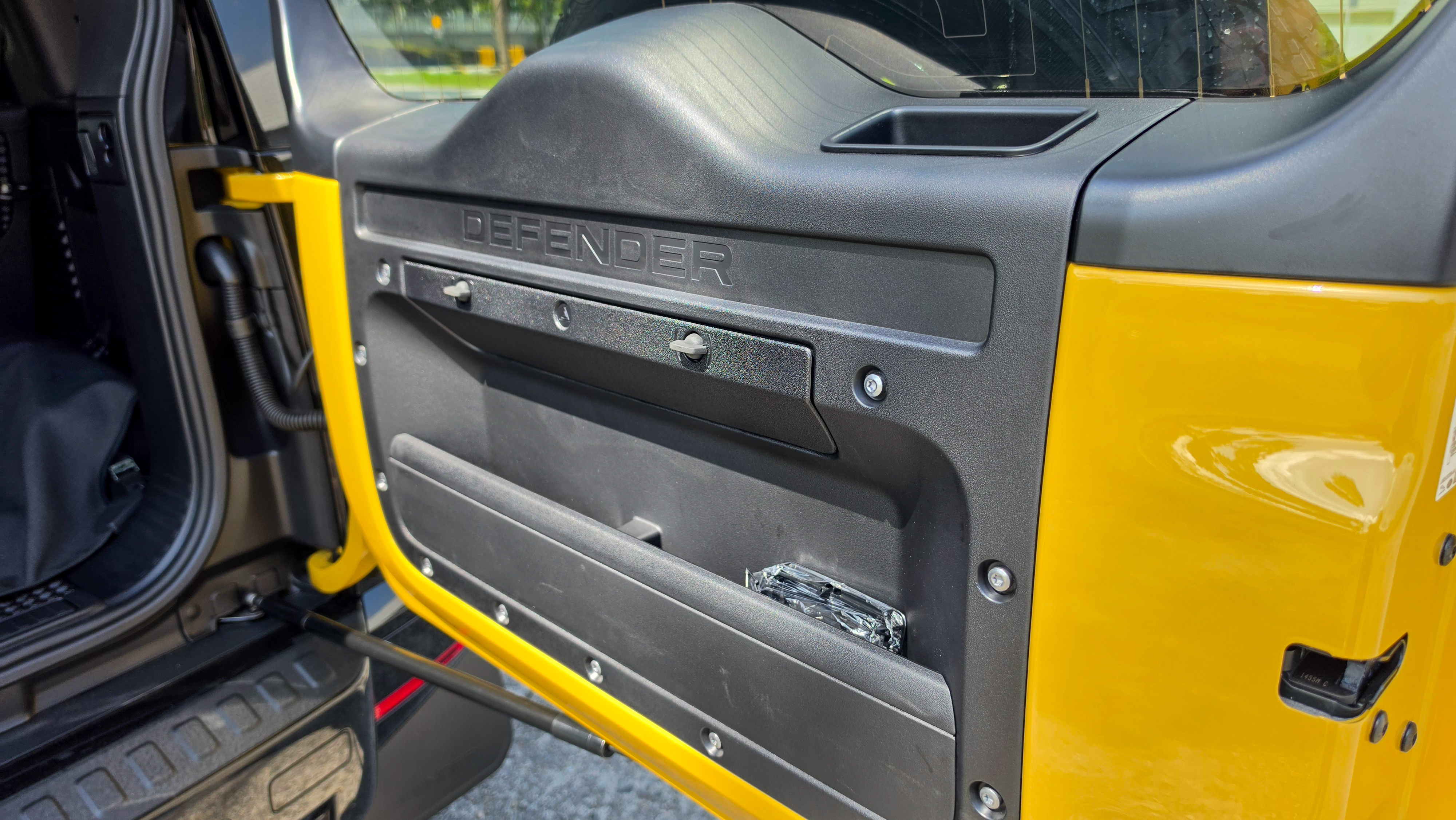 Defender 110 Trophy Edition boot door open