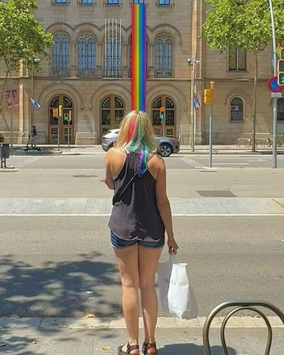 55 Clever Street Photography Shots That Reveal The Funny Side Of Everyday Life 6a54b4e402acf 700.jpg