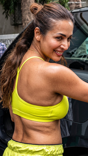 malaika 6734604.jpg