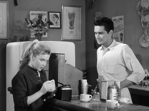 cap High School Hellcats 1958 DVDRip 00 24 31 02.png