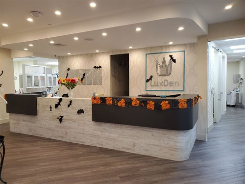 LuxDen Dental Implants Center.jpg