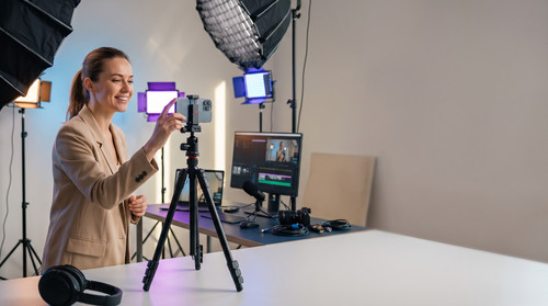 Female creator filming marketing… 2K 202607181135.jpg