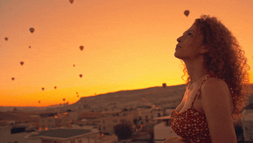 ezgif 682ae713670696d6.gif