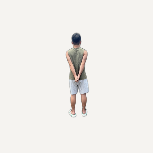 action 2 站姿擴胸後拉.png