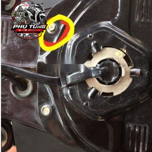 ốc bắt bình xăng Dream Honda Zin 1 4 logo.jpg