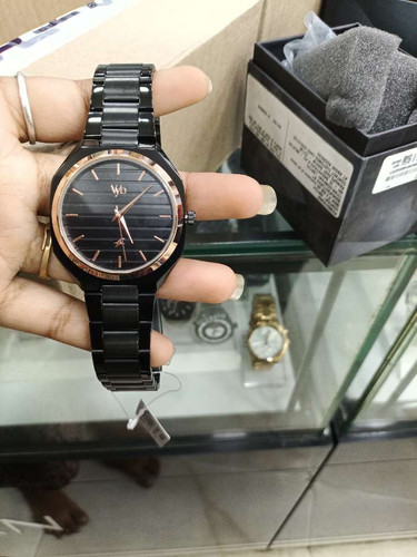 5b6031dad36d.jpg