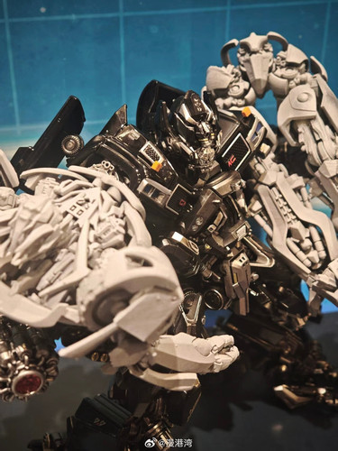 ACGHK AMK PRO Transformers 2007 Ironhide Jazz 02.jpg