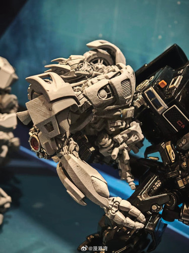 ACGHK AMK PRO Transformers 2007 Ironhide Jazz 03.jpg
