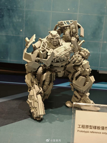 ACGHK AMK PRO Transformers 2007 Ratchet 01.jpg