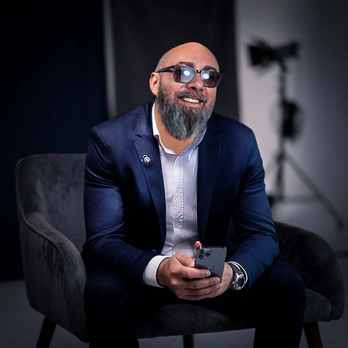 Professor Rudi Souza - Fotógrafo profissional e criador do Clique na Prática