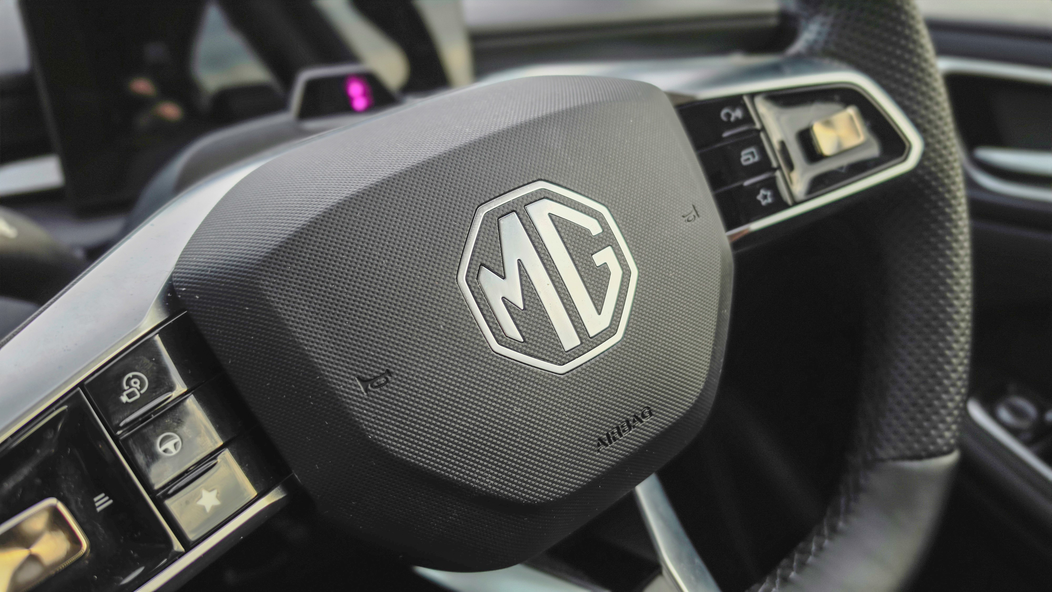 MG4 Urban steering wheel