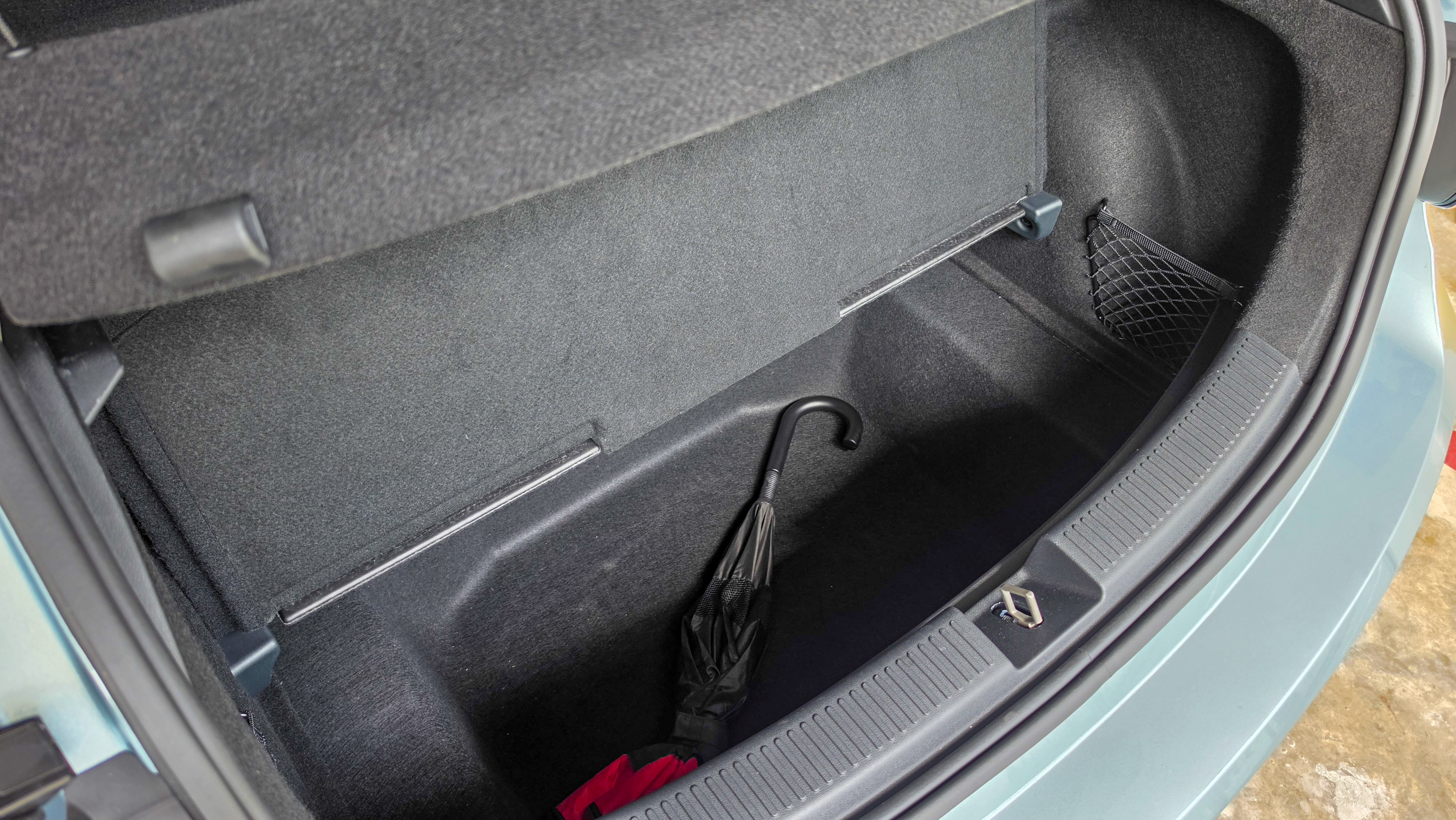MG4 Urban boot under-floor storage