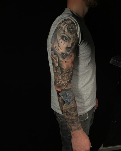 17 Sleeve Tattoos for your inspiration 69a92203b9a4b 700.jpg