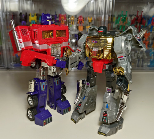 Takara Tomy Missing Link C 12 Grimlock In Hand Images 36.jpg