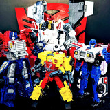 Transformers Age Of The Primes Armada Jetfire in hand Images 14