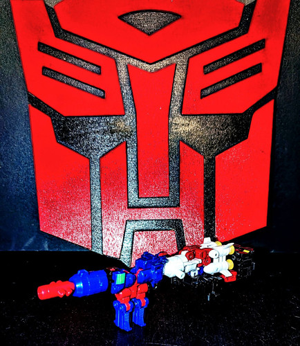 Transformers Age Of The Primes Armada Jetfire in hand Images 11.jpg