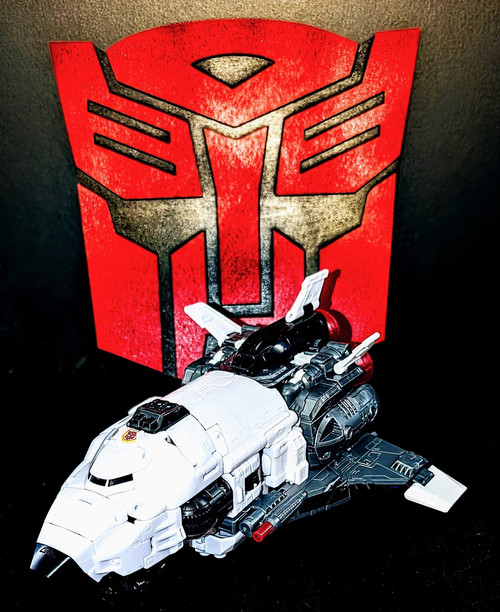 Transformers Age Of The Primes Armada Jetfire in hand Images 06.jpg