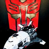 Transformers Age Of The Primes Armada Jetfire in hand Images 06
