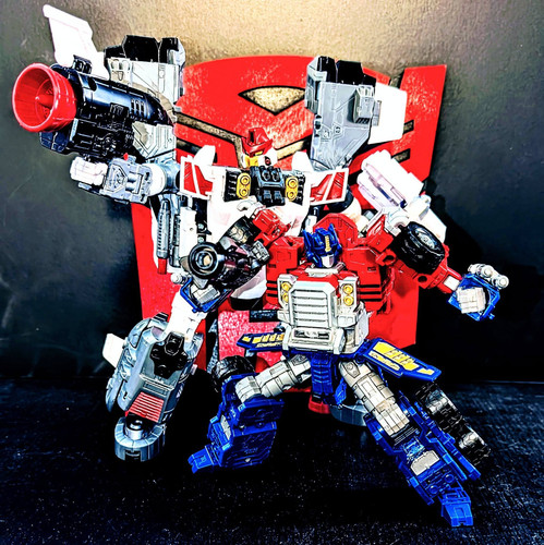 Transformers Age Of The Primes Armada Jetfire in hand Images 13.jpg
