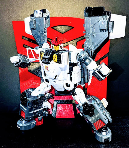 Transformers Age Of The Primes Armada Jetfire in hand Images 07.jpg