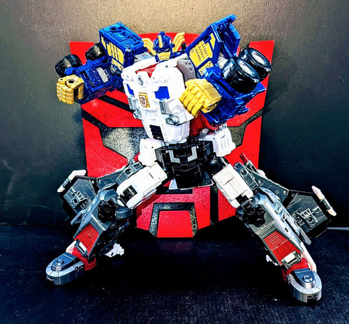 Transformers Age Of The Primes Armada Jetfire in hand Images 16.jpg