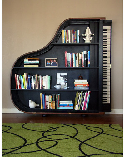creative bookshelf 211 700 bordered.jpg