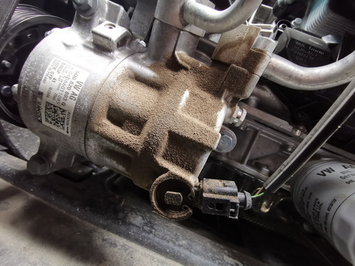 5uxv2741L4q233RGU2aj3IsWLq0 1920.jpg