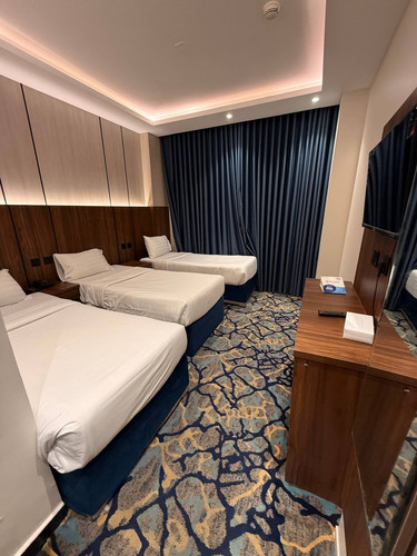 05 room.jpg
