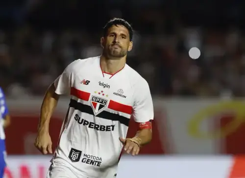VAI SAIR? Entenda a situação de Calleri no São Paulo