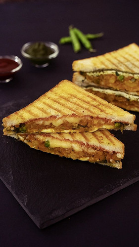 Spicy Aloo Sandwich – Flavor Packed Potato Sandwich.jpg