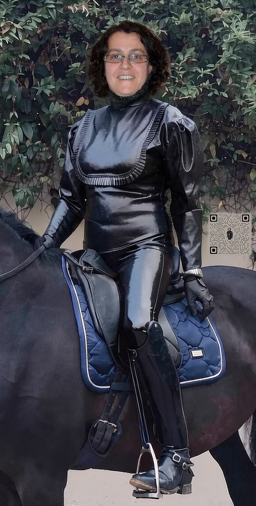 Latexmilf Latex Mom Horse2n.jpg