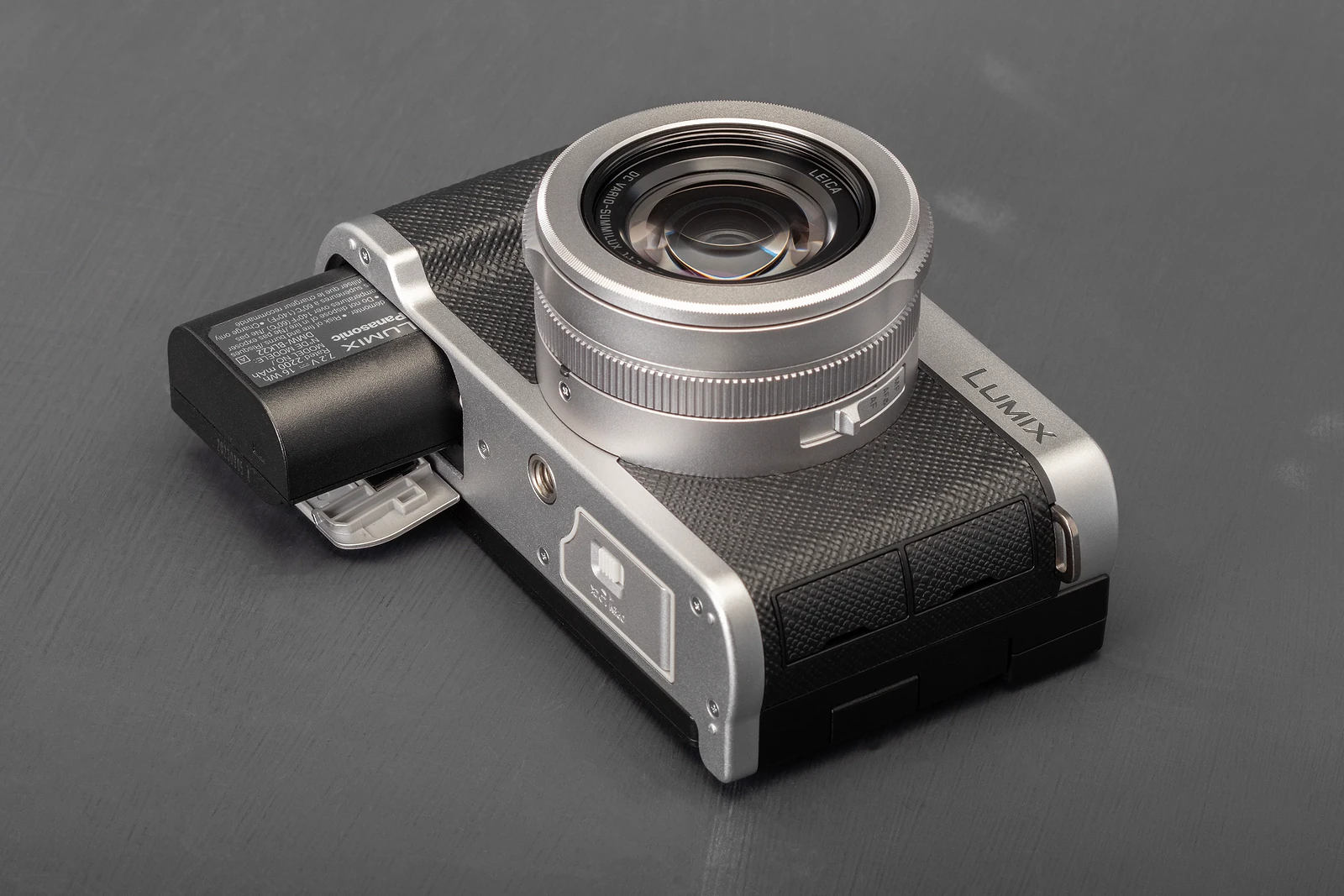 Panasonic L10: Lý Do Kích Thước Lớn Hơn Mang Lại Ưu Điểm Gì? - Hình 1