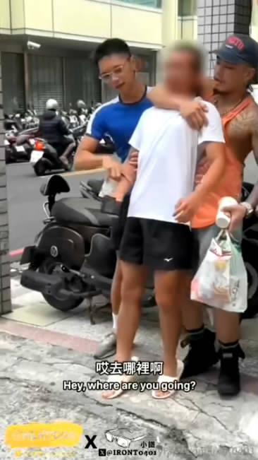 00雙龍小隻馬跟蹤狂 小鐵 X[00 00 45][20260517 153103 5].jpg