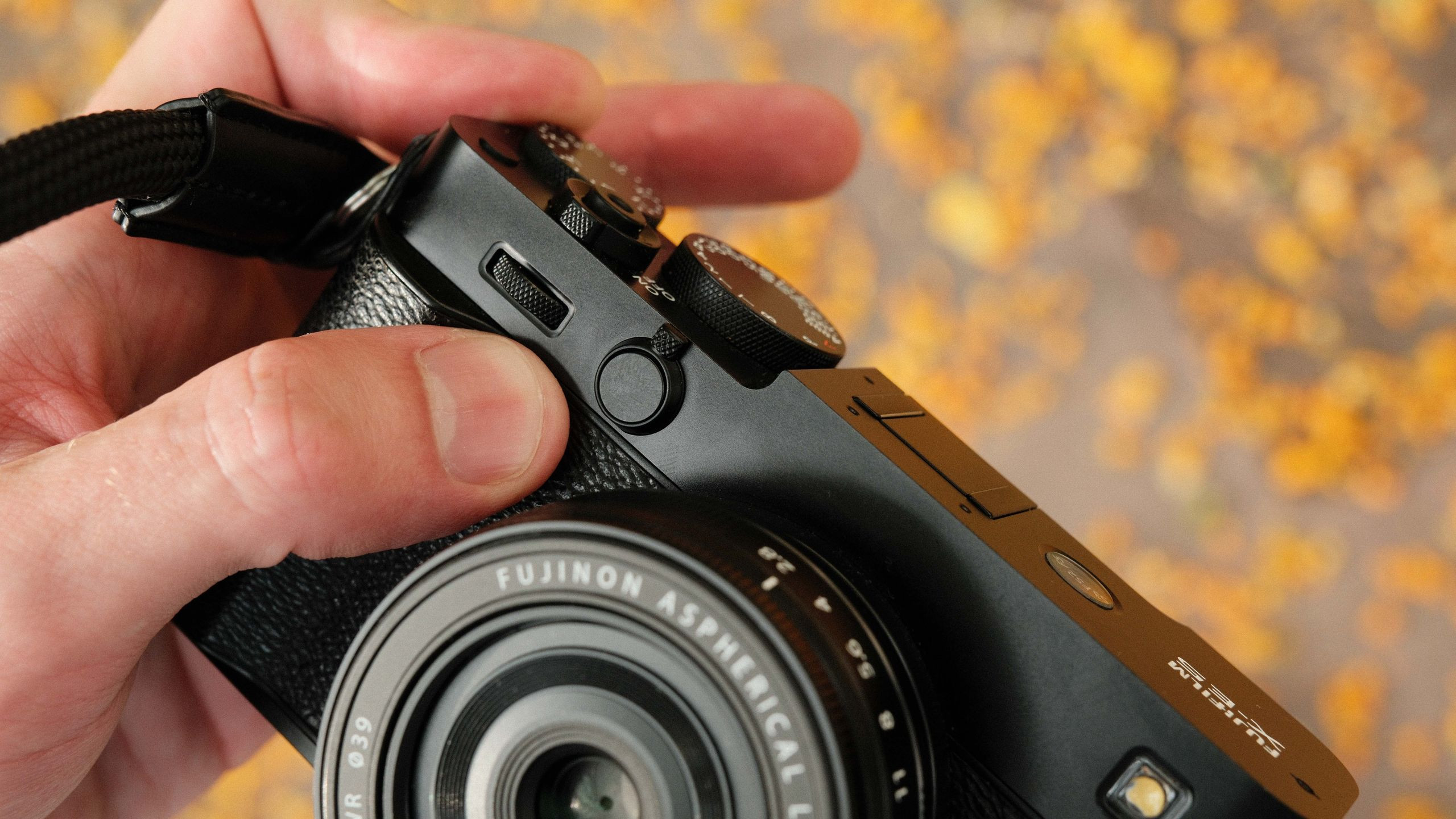 Fujifilm X-E5 & X-T30 III Giật Giải EISA 2026-27: Phong Cách Retro, Sức Mạnh Hiện Đại