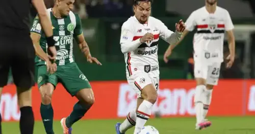 São Paulo afunda em crise após vexame e derrota para a Chapecoense