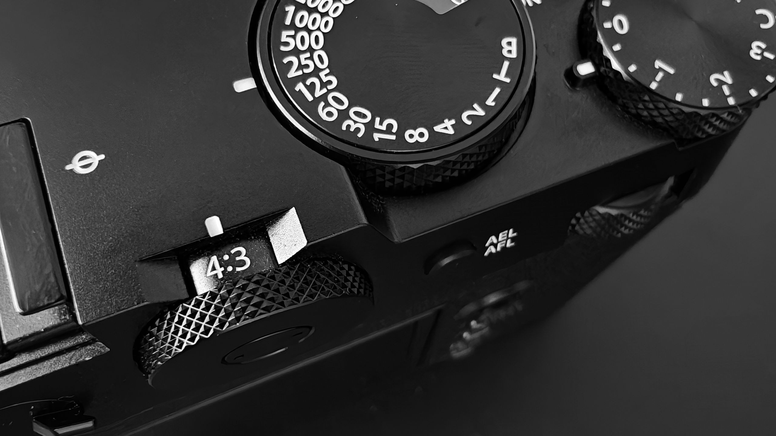 Fujifilm GFX100RF: Vua Thiết Kế Với Cảm Biến Medium Format 102MP