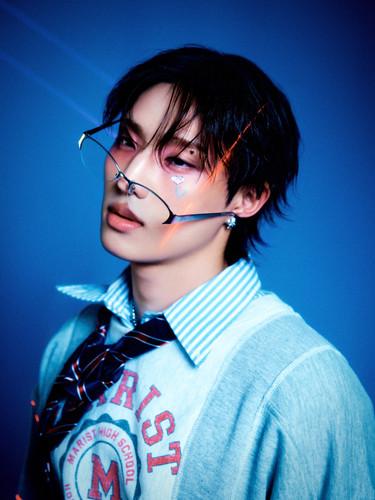 weverse 3 316543134.jpg