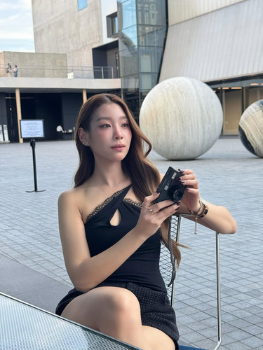 kkaew.chuu 6d438ba3206c439d8167587edd1ffc7f.jpg
