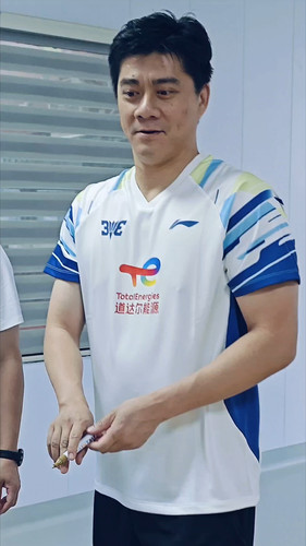 008uNZ74gy1ie3d94fuuhj31o02yotu5.jpg