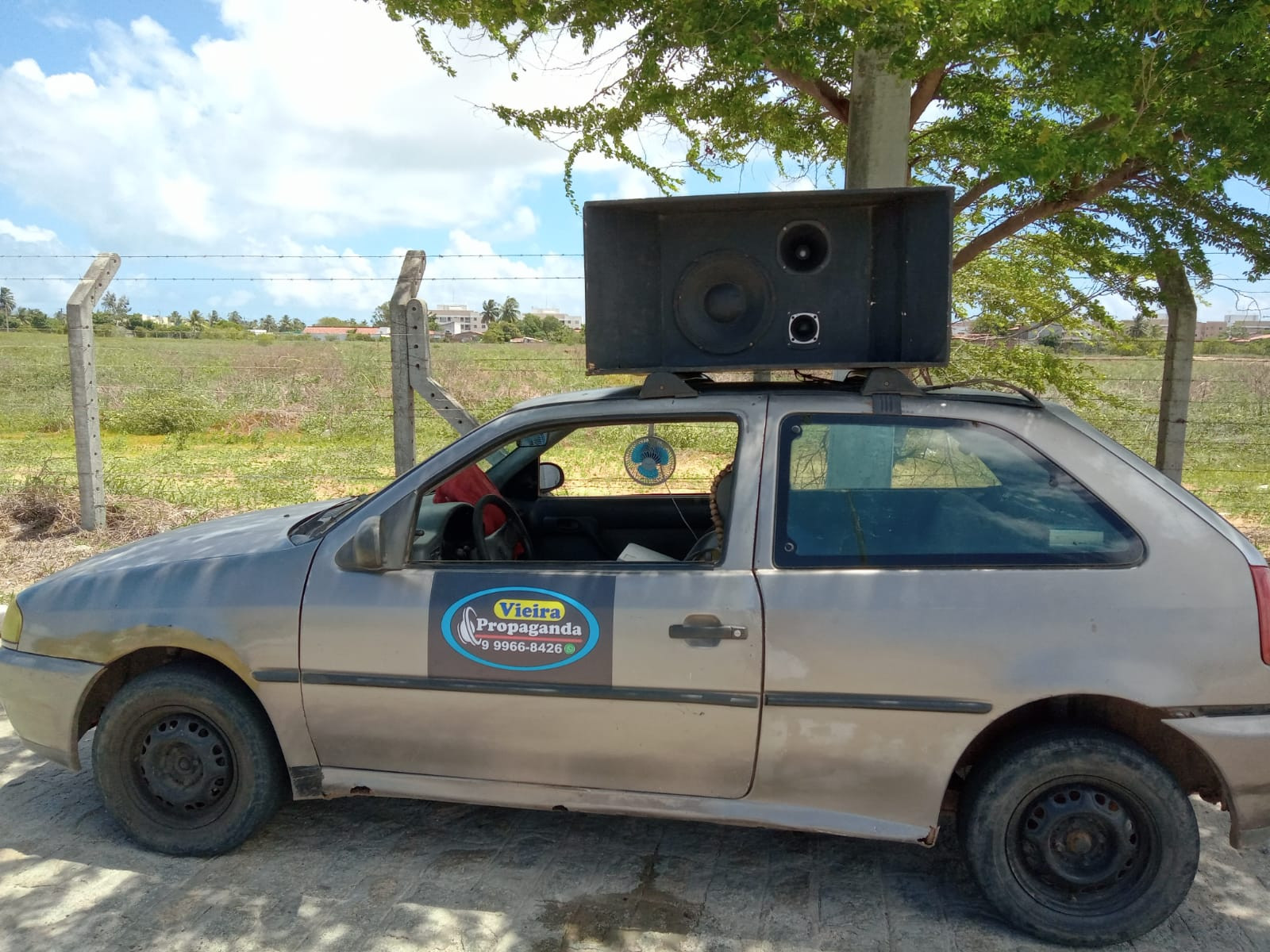 Foto de trabalho de Vieira propaganda no Indica Sergipe