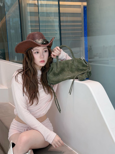 memibae e00751e20d534f71b46ae95398bc6312.jpg